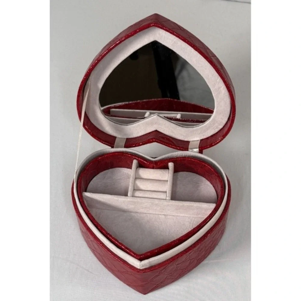 Red Heart Shaped Jewelry Box‎ Faux Leather Travel Storage Organizer Case 86-00
